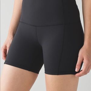 Lululemon Wunder Under 5” Shorts *Reversible